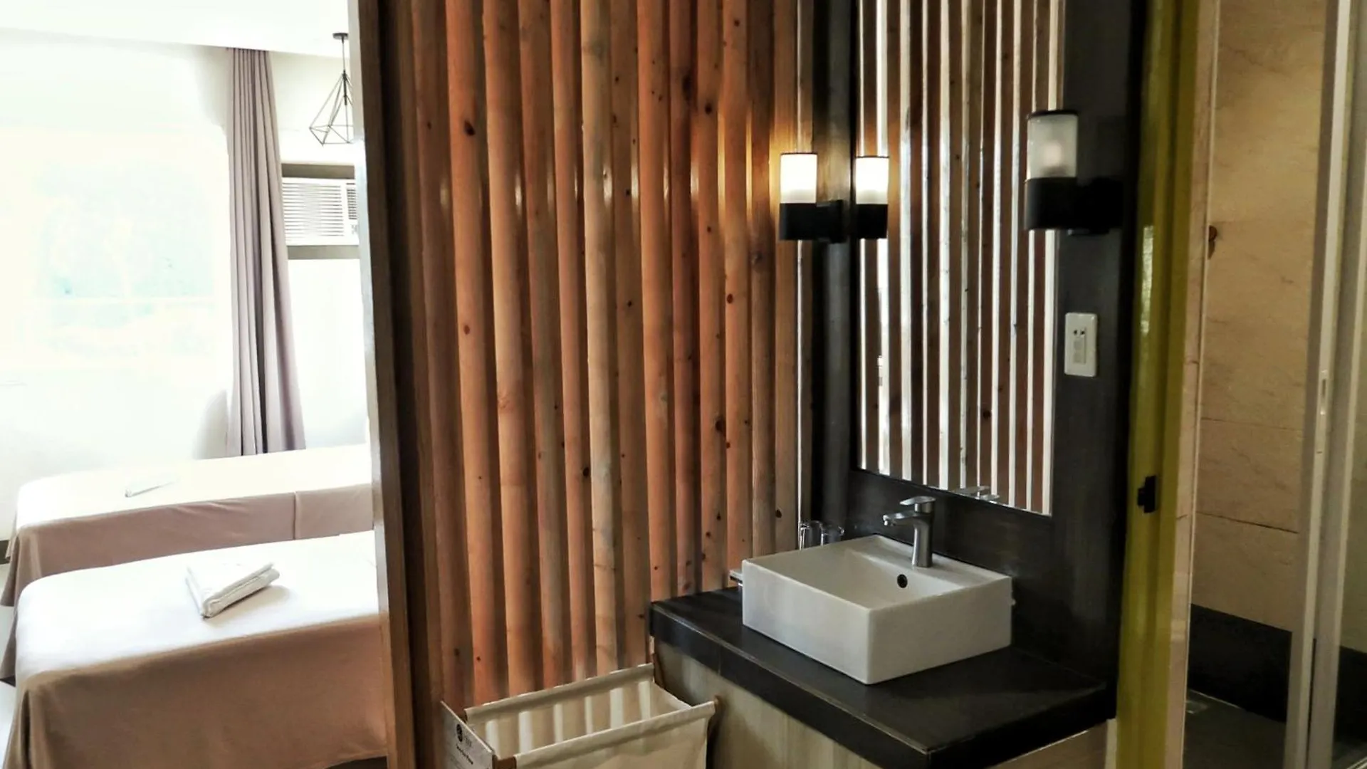 Inn Leux Hotel Alona Panglao