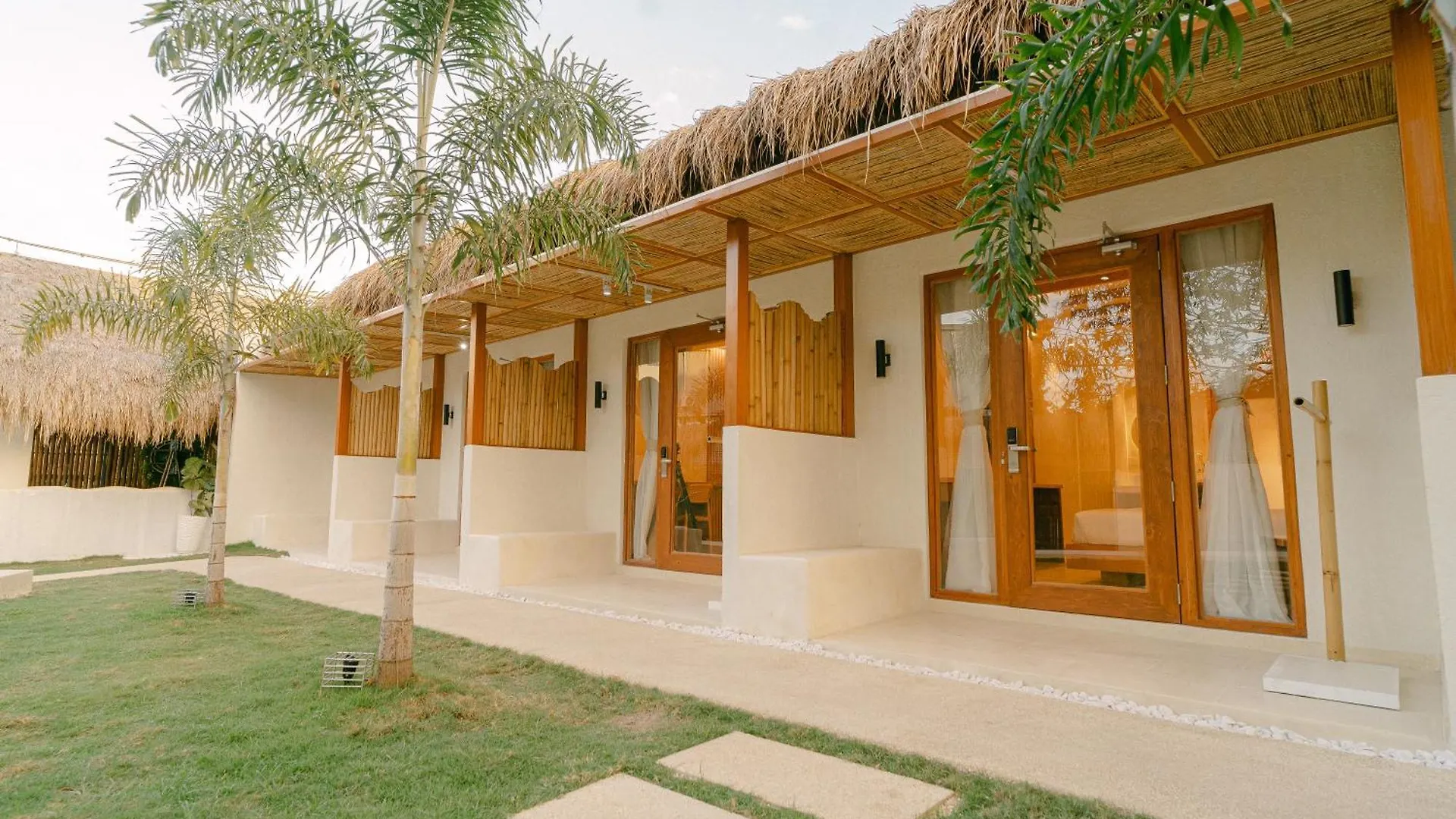 ** Inn Leux Hotel Alona Panglao Philippines
